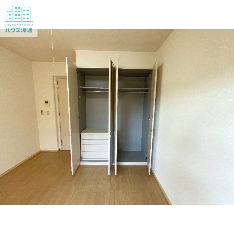 収納　※写真は別号室