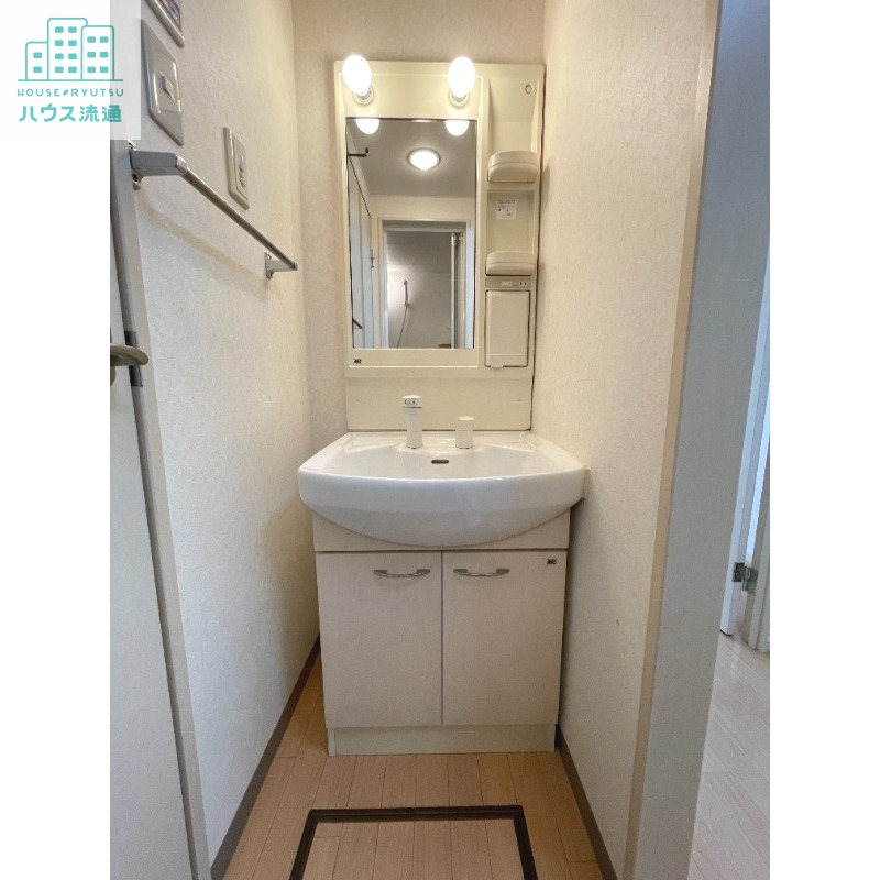 洗面設備　※写真は別号室