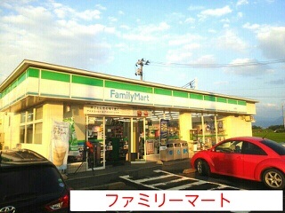 コンビニ　ファミリーマート中山町長崎店（コンビニ）まで413m