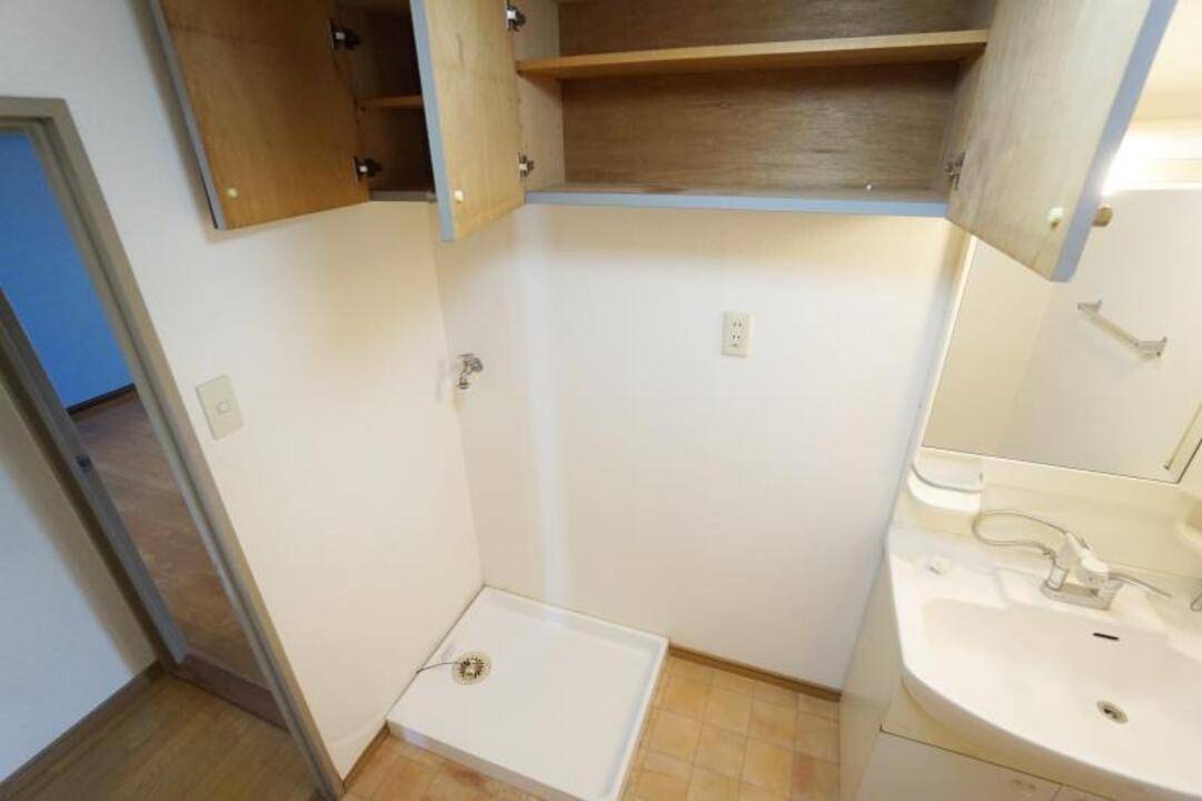 洗面設備　洗濯機置場