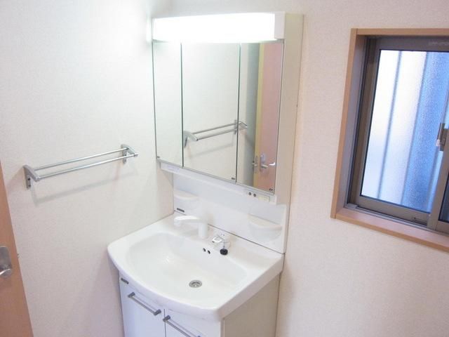 洗面設備　♪きれいな独立洗面台♪