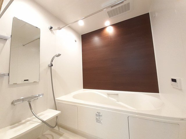 バス・シャワールーム　ゆったり過ごせるお風呂です