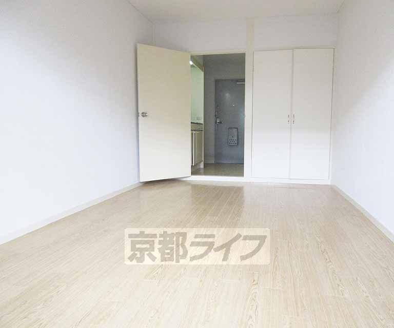 居室・リビング　広いお部屋！