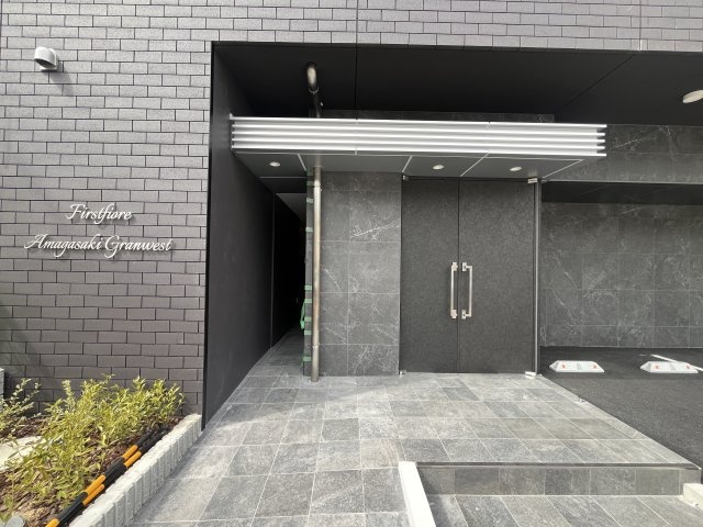 ロビー　建築中