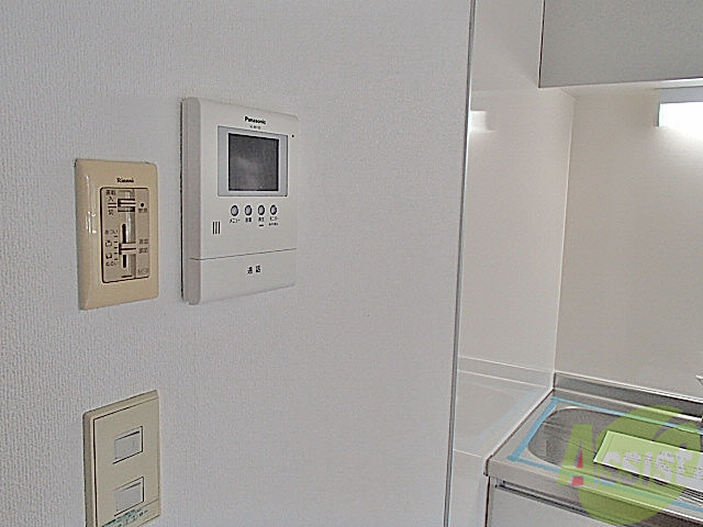 その他設備　ＴＶモニター付インターホンでは、来訪者の確認もできて安心。