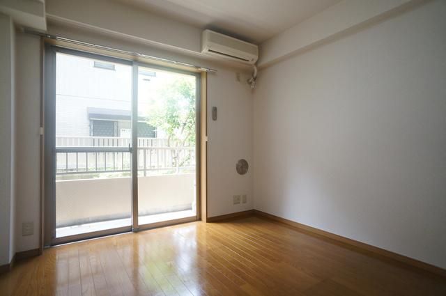 居室・リビング　明るい雰囲気で暮らしやすい！優しい質感の室内がオススメ☆