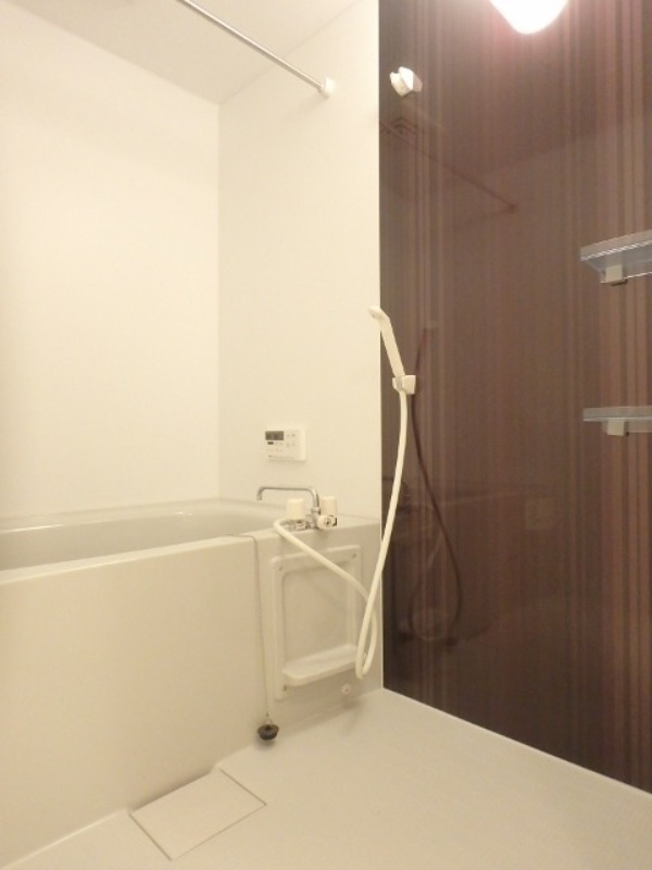 バス・シャワールーム　図面と現状に相違がある場合には現状を優先