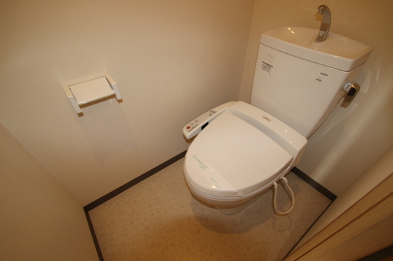 トイレ　※別部屋の写真です