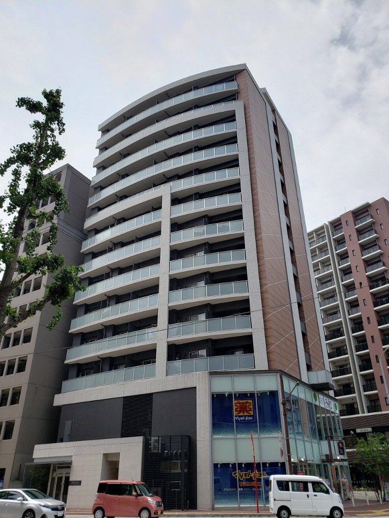 ドラックストア　マツモトキヨシ キャナルシティ博多店（ドラッグストア）まで305m