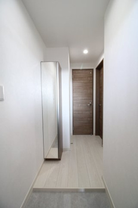 玄関　類似物件