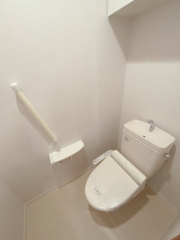 トイレ　同物件、類似間取りのイメージ写真です