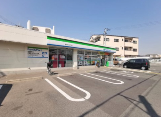 コンビニ　ファミリーマート 藤井寺小山四丁目店（コンビニ）まで186m