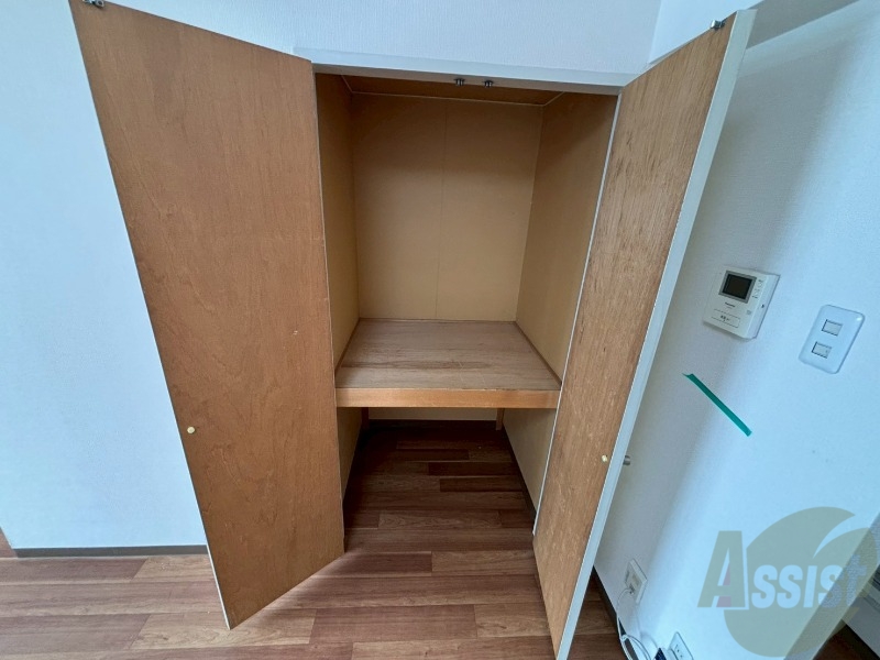 収納　寝室の収納です。部屋がすっきり片付きます。