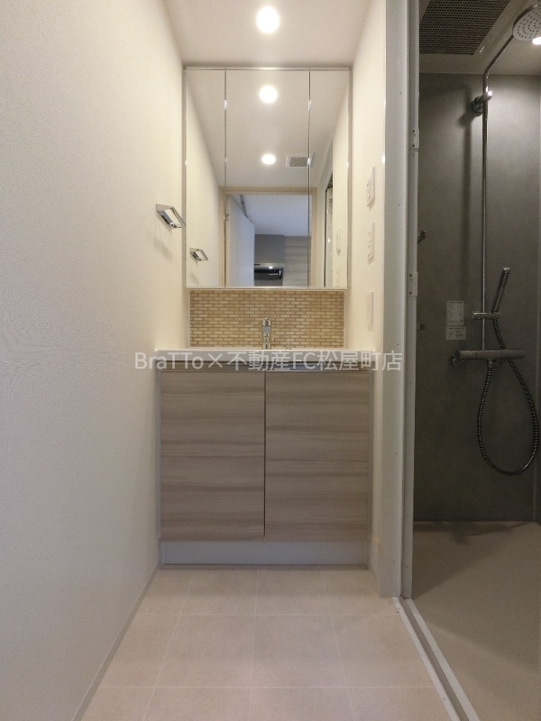 洗面設備　脱衣場