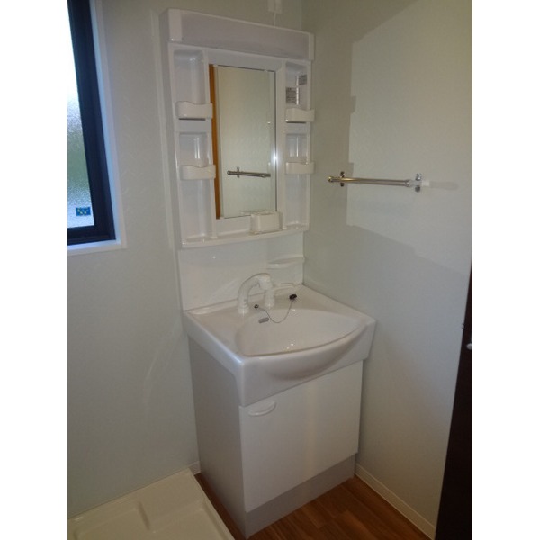 洗面設備　現況の物を優先とします