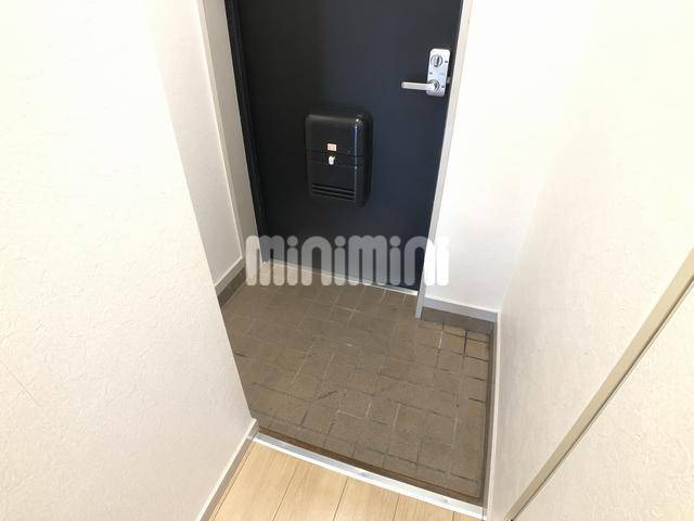 玄関　洗面の付いたバスルーム