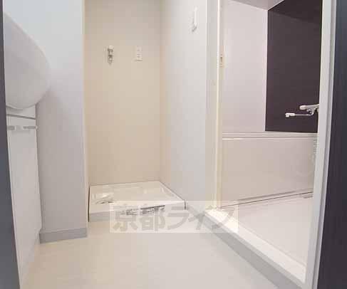 洗面設備　脱衣スペースも確保！