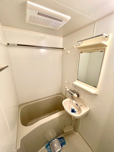 バス・シャワールーム　室内イメージ