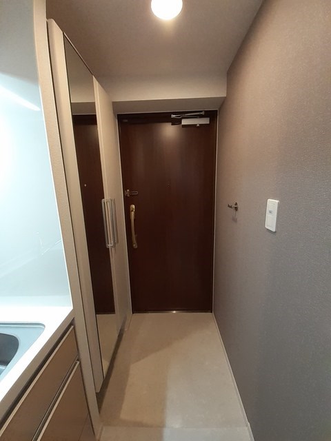 玄関　同型別部屋