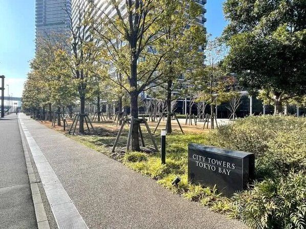 その他　マンション入口