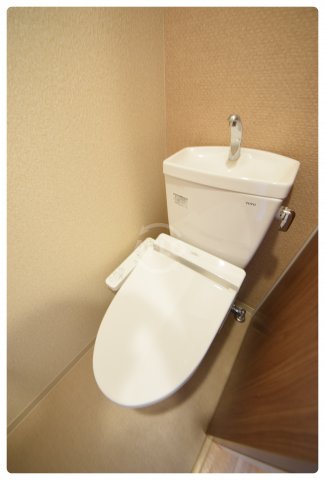 トイレ　天王寺エルモ　温水洗浄便座