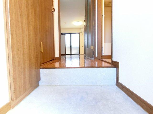 玄関　詳細は、RISUMO江坂本店までお問合せください♪