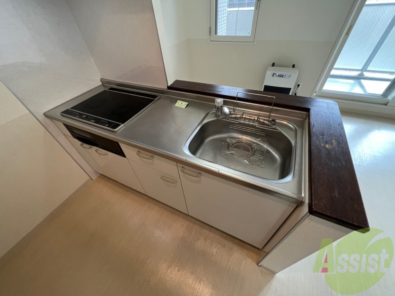 キッチン　キッチンはスペースも広々していて使いやすそうですよ！