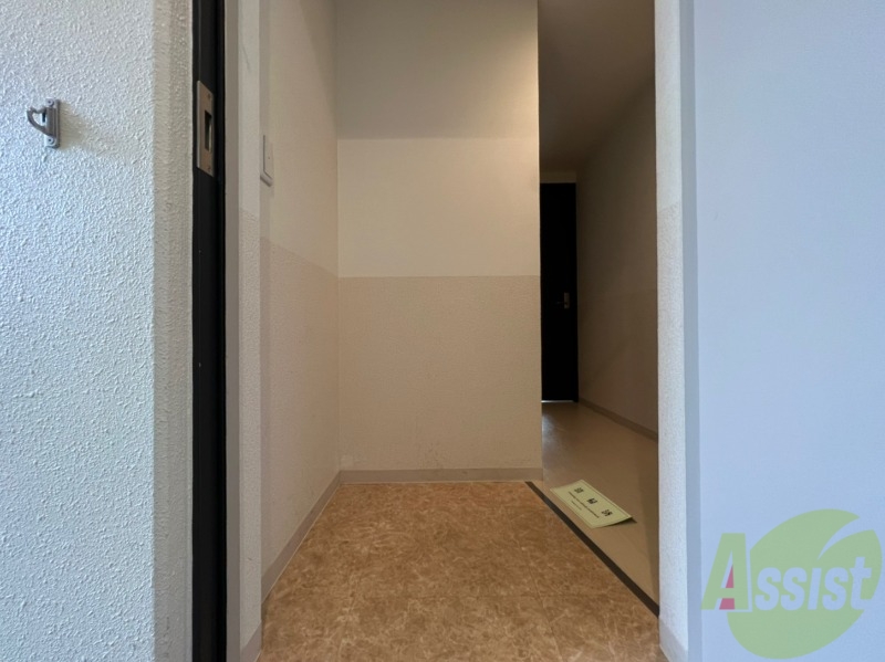 玄関　玄関の様子です。明るい印象ですね。気分もあがりそう。