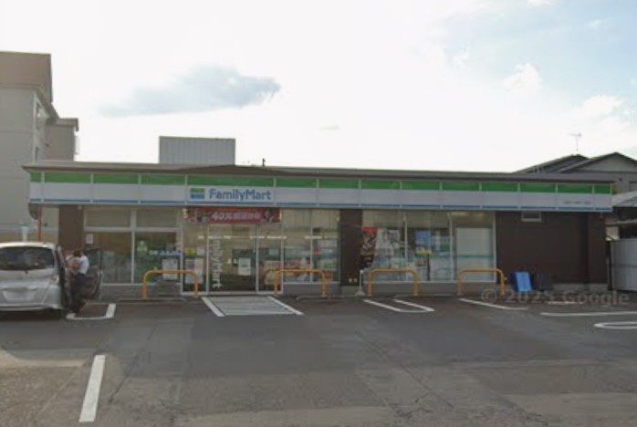 コンビニ　ファミリーマート山形五十鈴三丁目店（コンビニ）まで648m