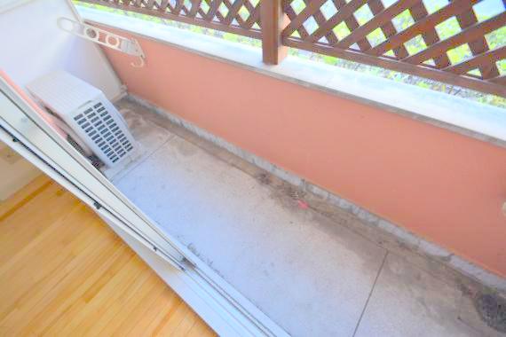 バルコニー　風通しの良いバルコニー。洗濯物もよく乾きそうです。