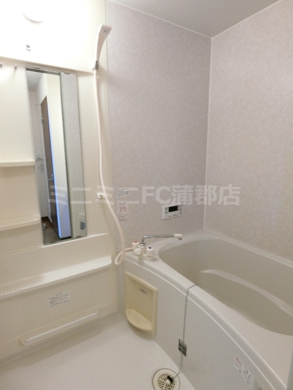 バス・シャワールーム　同タイプ