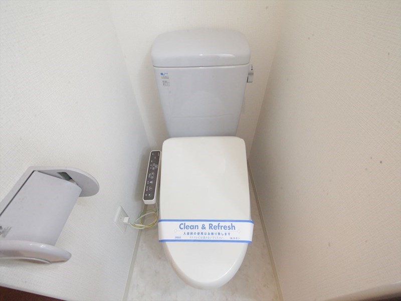 トイレ　温水洗浄暖房便座付トイレ