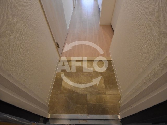 玄関　レオンヴァリエ都島北通　玄関