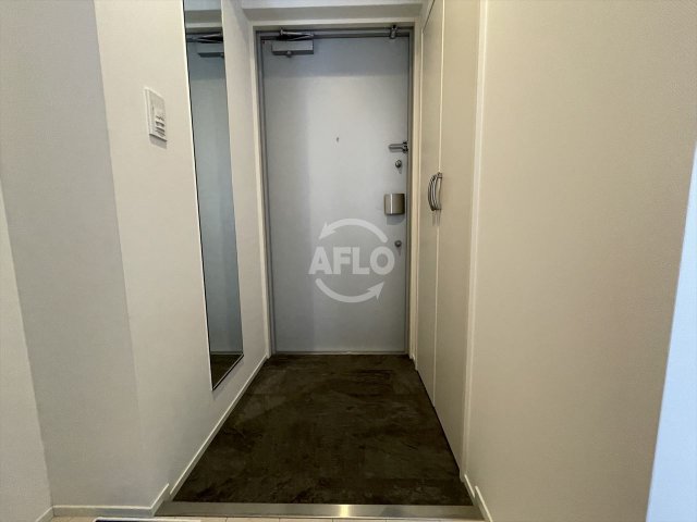 玄関　グラシア堺筋本町　玄関