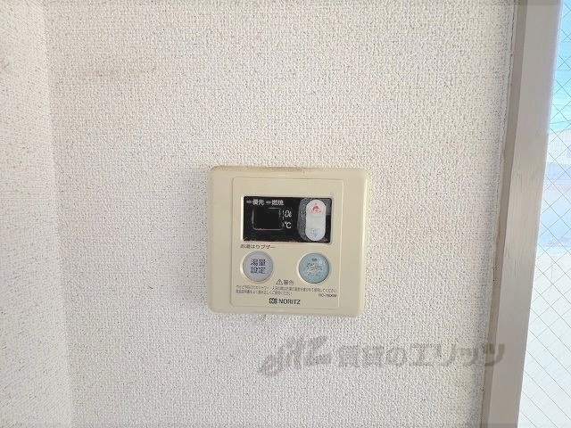 その他設備　給湯器リモコン