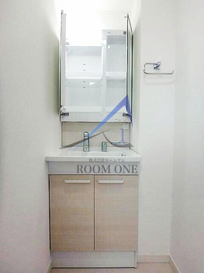 洗面設備　独立洗面台です。