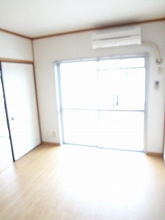 居室・リビング　別室の参考写真です。※現況優先