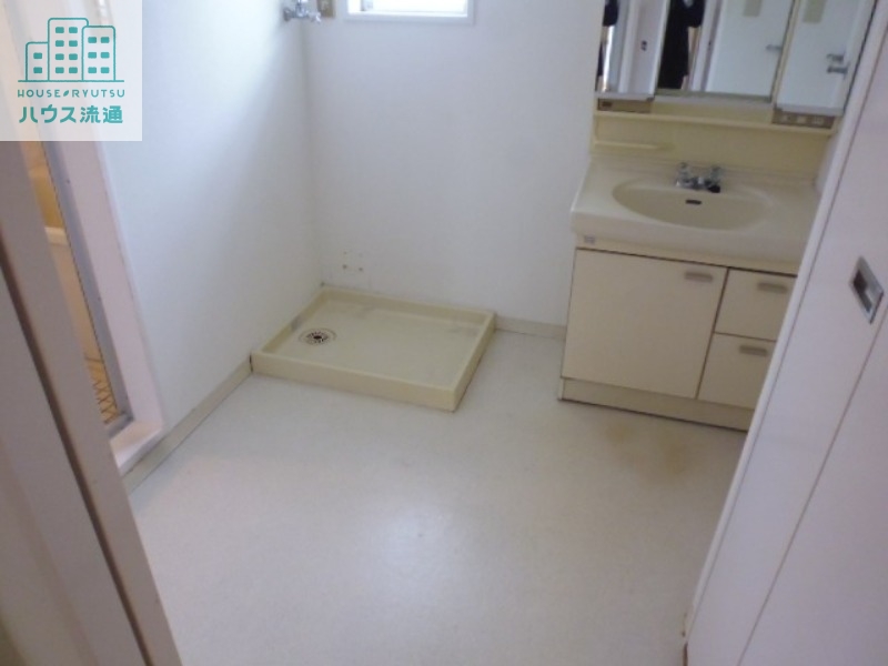 洗面設備　※写真は別号室
