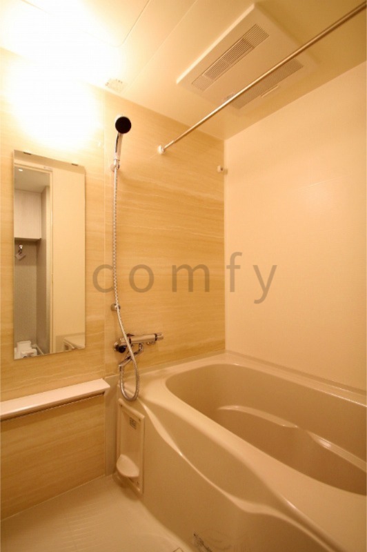 バス・シャワールーム　バスルーム