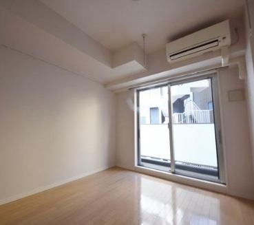 居室・リビング　☆明るい居室☆