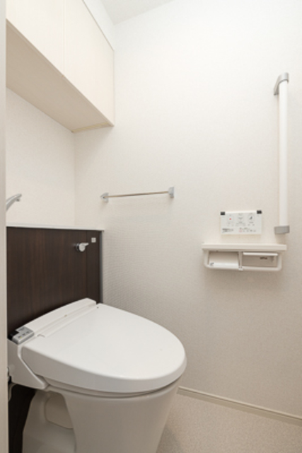 トイレ　※写真は同タイプ住戸です。