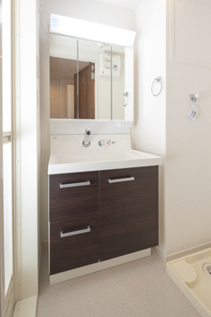 洗面設備　※写真は同タイプ住戸です。