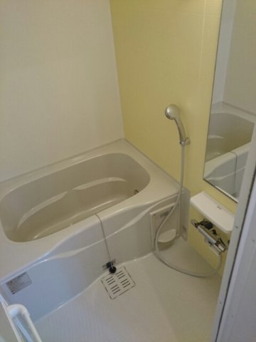 バス・シャワールーム　お風呂で日々の疲れを落としましょう