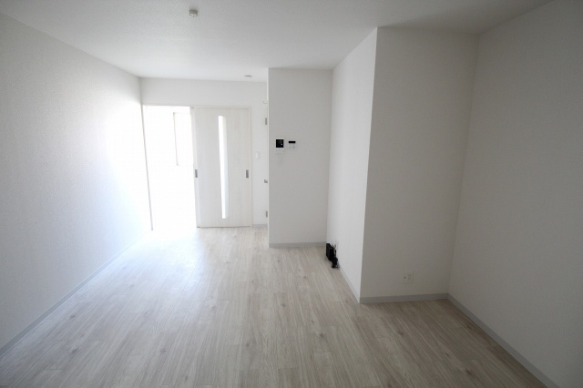 居室・リビング　別号室の写真