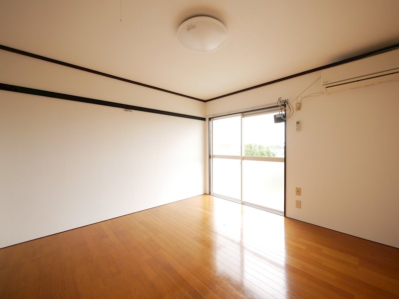 居室・リビング　洋室８帖