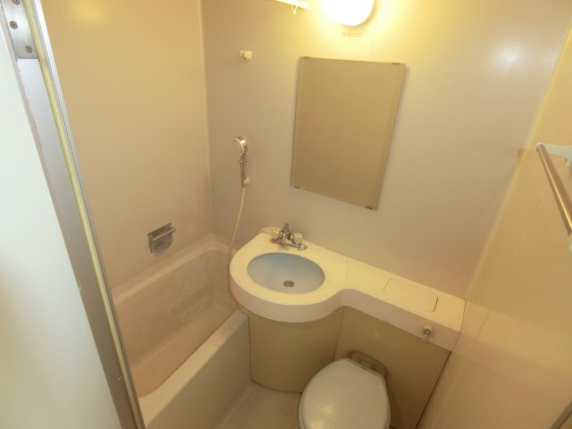 バス・シャワールーム　他のお部屋の参考写真となります。