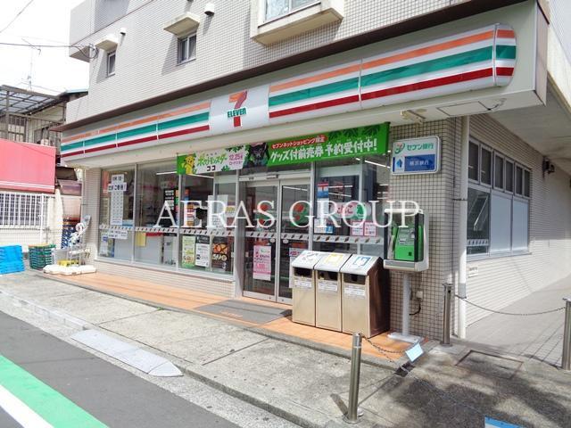 コンビニ　セブンイレブン横浜六角橋店（コンビニ）まで217m