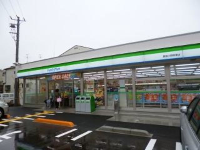 コンビニ　ファミリーマート花博記念公園前店（コンビニ）まで566m
