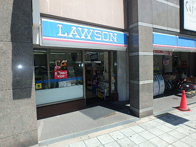 コンビニ　セブンイレブン（コンビニ）まで445m