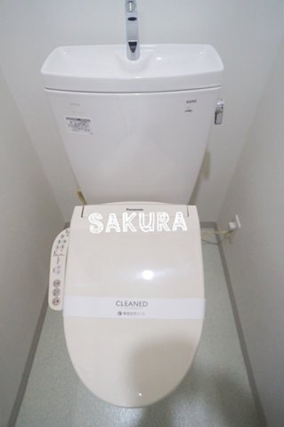 トイレ　嬉しい温水洗浄便座♪